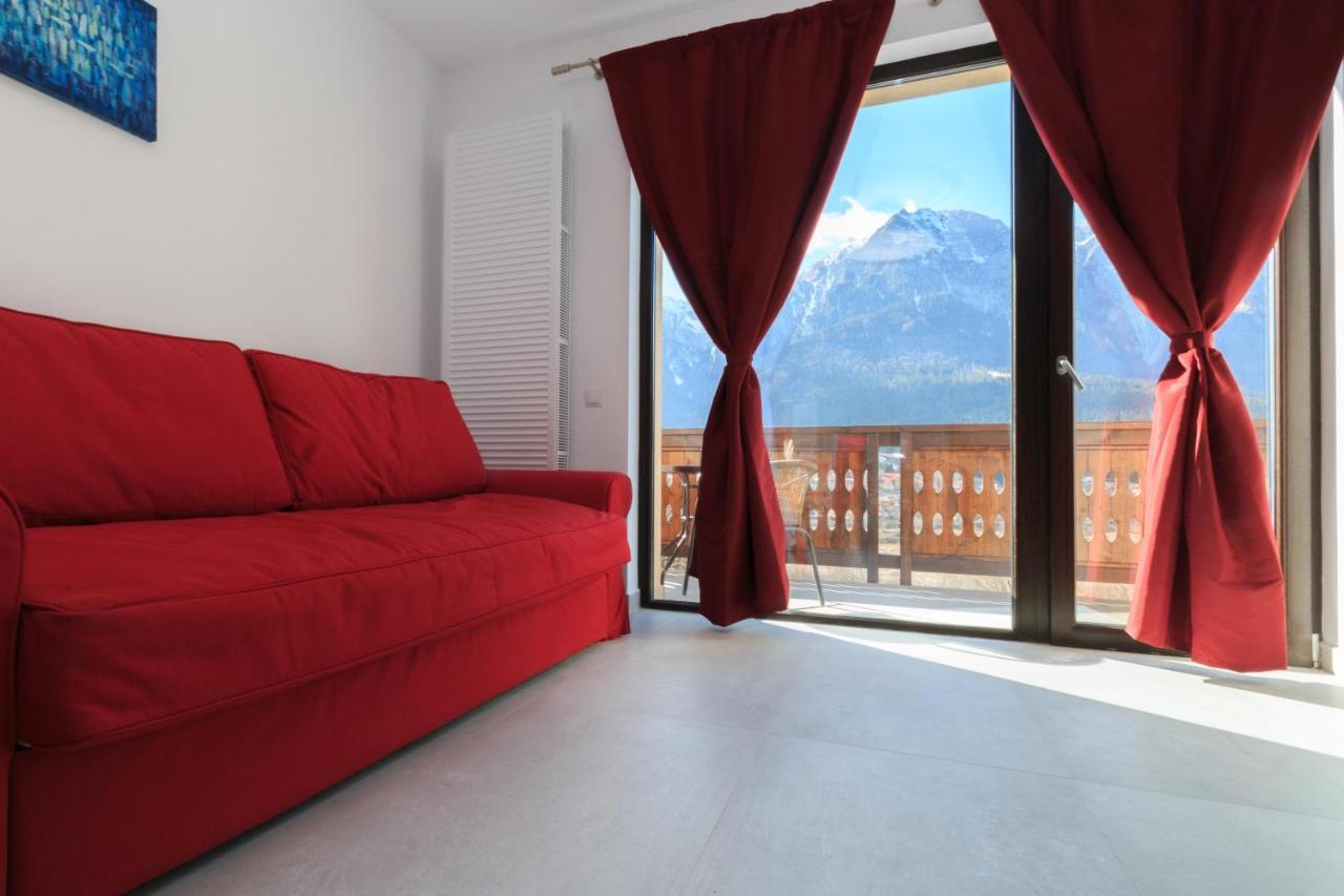Stars & Mountain Busteni